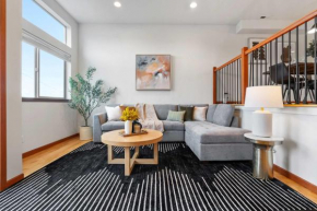 LakeView Queen Anne 3BR Townhome